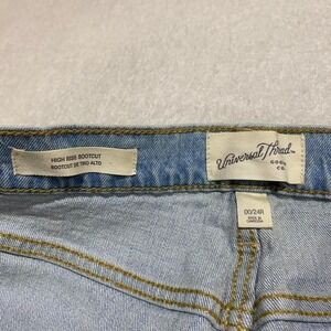 Universal Thread light wash high rise bootcut jeans women Size 00/24R. SKU555